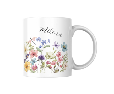 Preview: Personalisierte Tasse mit Aquarellblumen und Name – Frühling im Becher | Geschenk für Naturliebhaber Preview: Weiße Keramiktasse mit handgemaltem Aquarellblumen-Motiv und personalisiertem Namen „Milena“, freigestellt auf weißem Hintergrund.